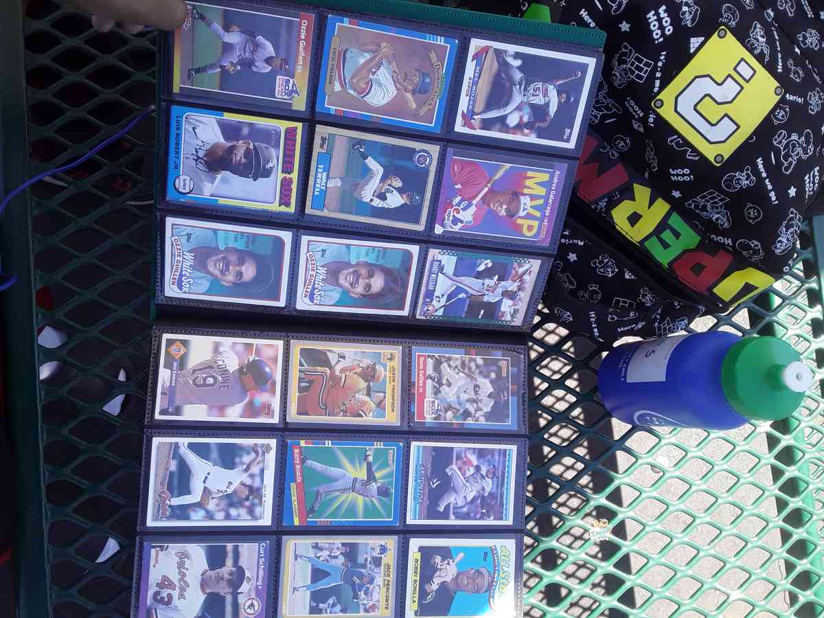 sports cards - Adelanto, California - FleaMarketBay