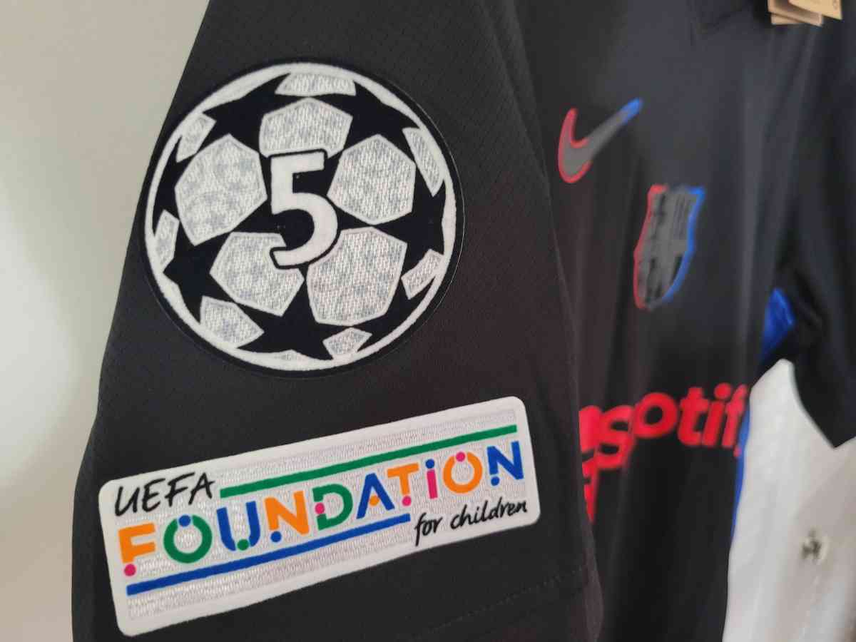 FC Barcelona Jersey Soccer 2025 Fan Version Araujo - Miami, Florida - FleaMarketBay