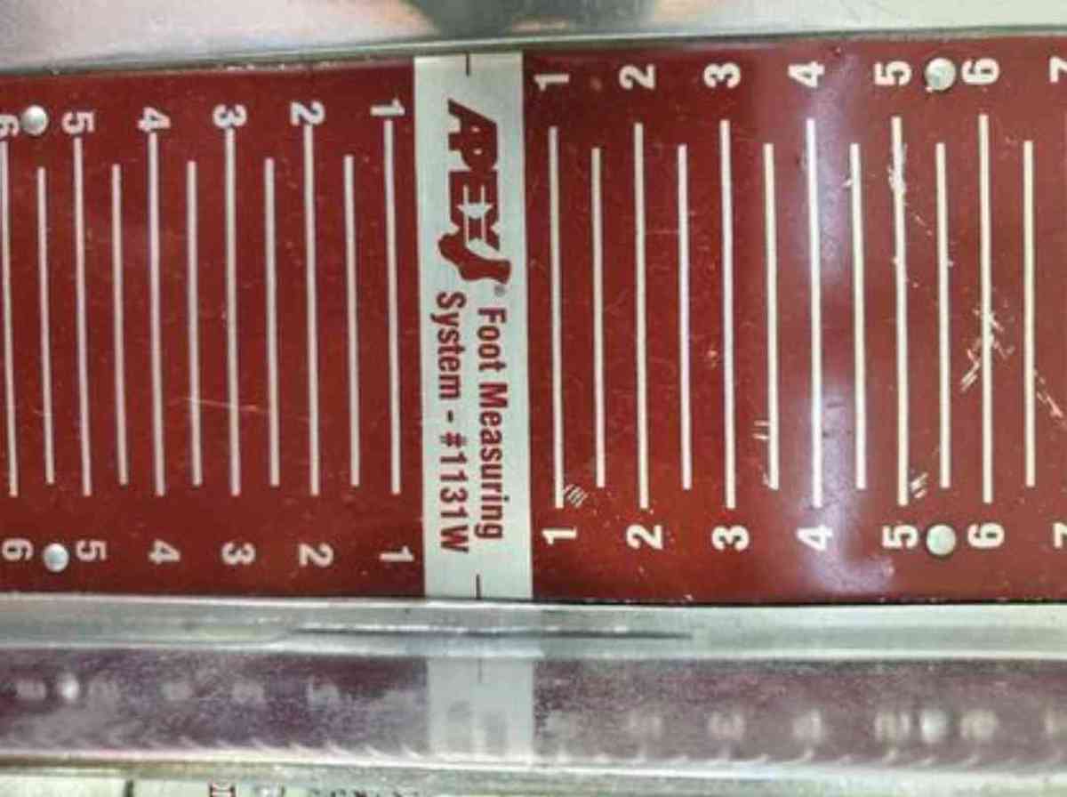 Foot Measuring Tool  2 Pack  Retail Boutiques  RRR Apparel - Rock Island, Tennessee - FleaMarketBay