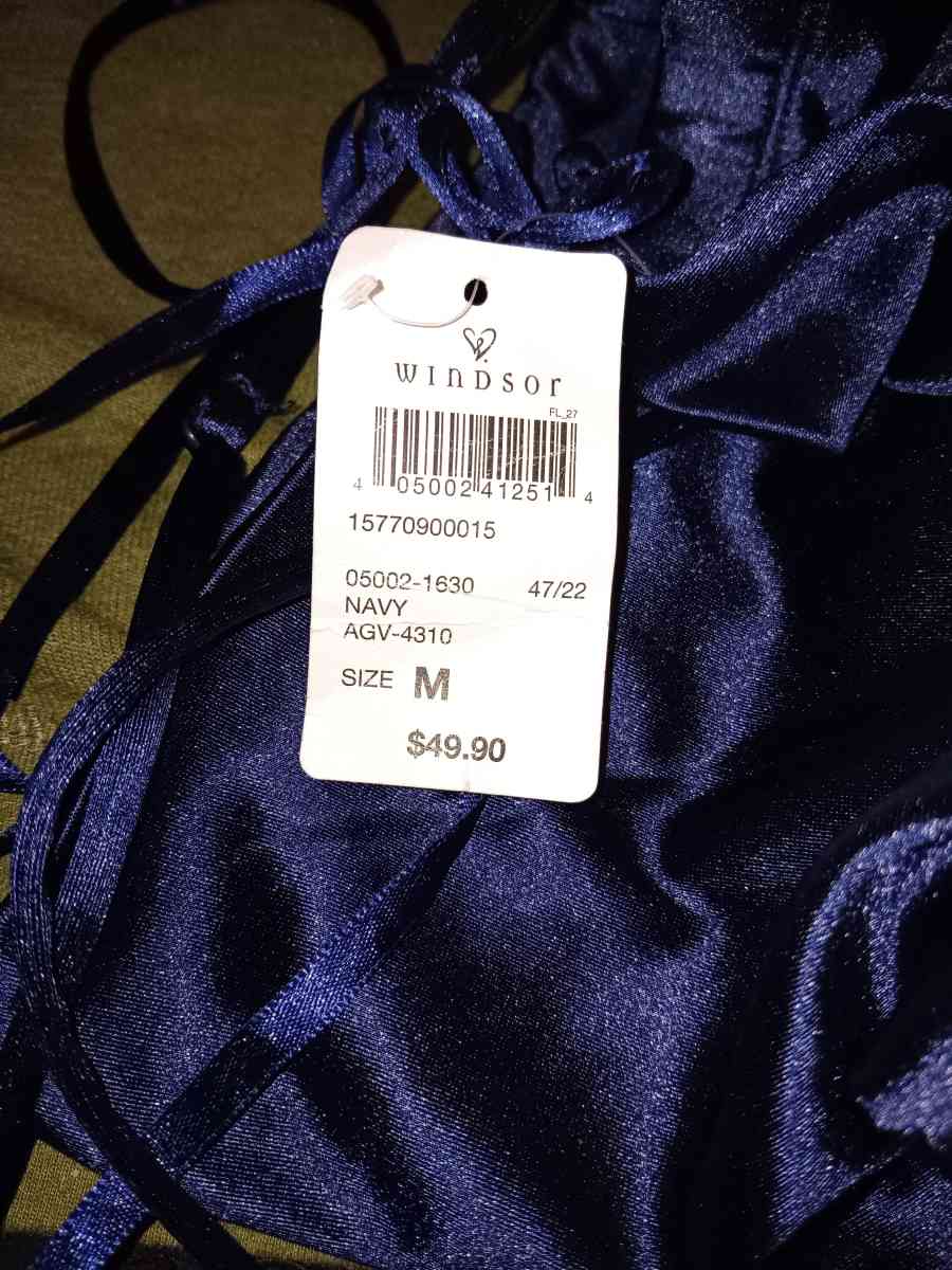 Windsor Dress - Independence, Missouri - FleaMarketBay