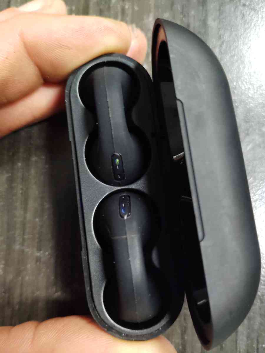 Bluetooth headphones - Denton, Texas - FleaMarketBay