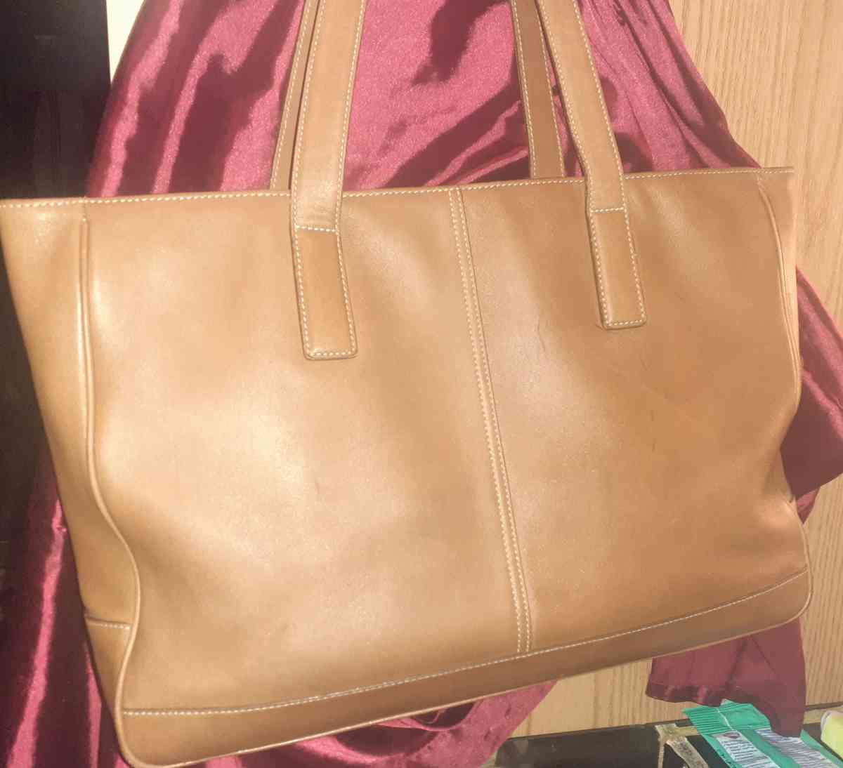 beautiful like new coach bag  hamptons collection - Salt Lake City, Utah - FleaMarketBay