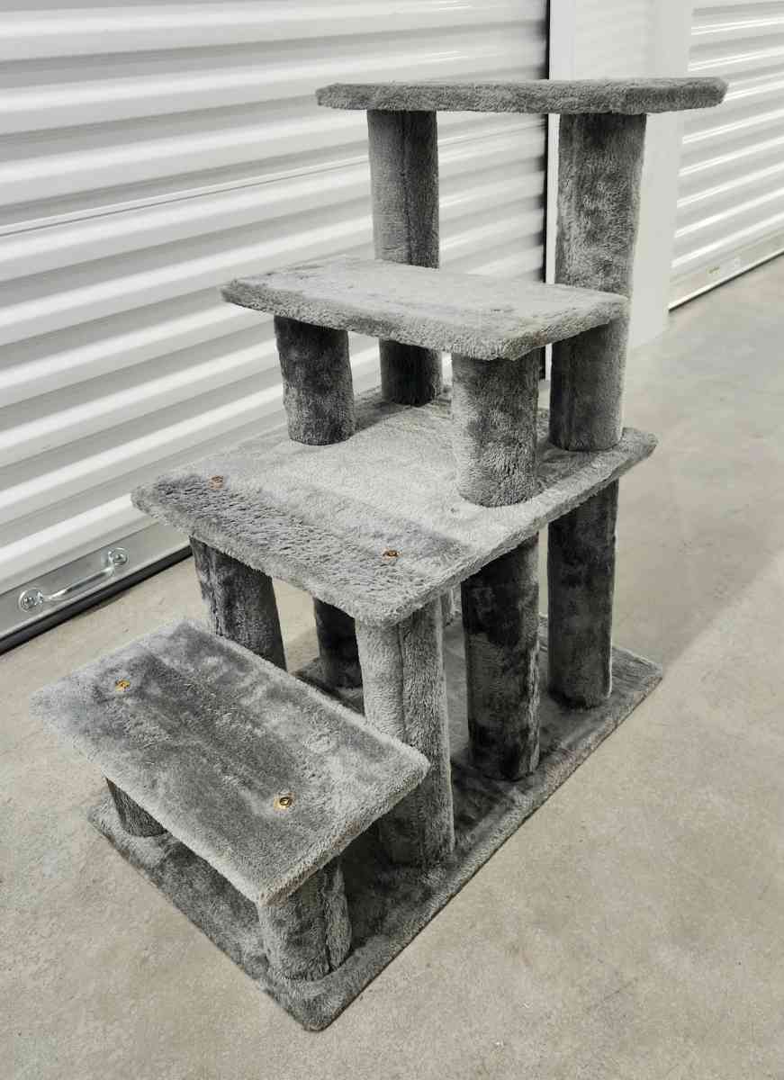 Furhaven Steady Paws 4 Step Pet Stairs for High Beds Sofas - Kenner, Louisiana - FleaMarketBay