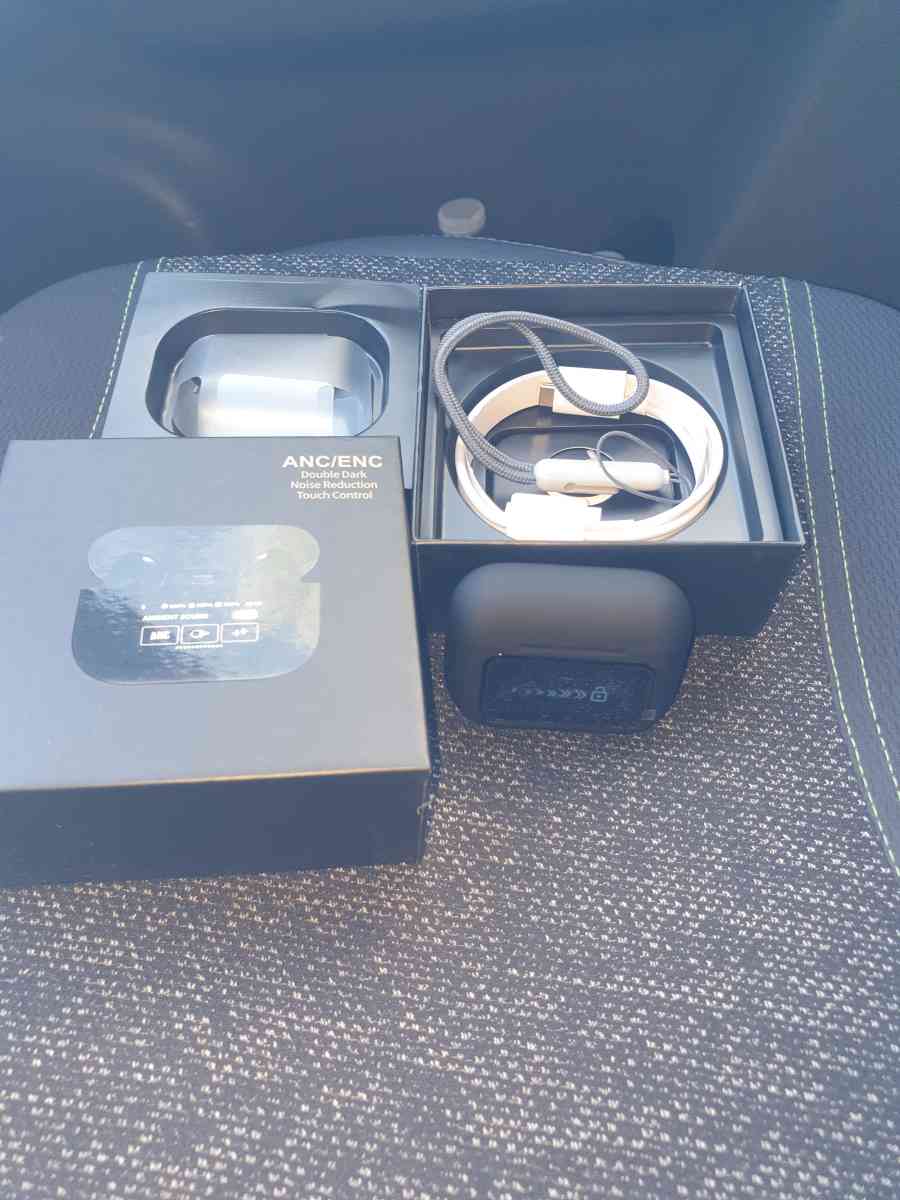 a9 pro wireless earbuds - Chicago, Illinois - FleaMarketBay