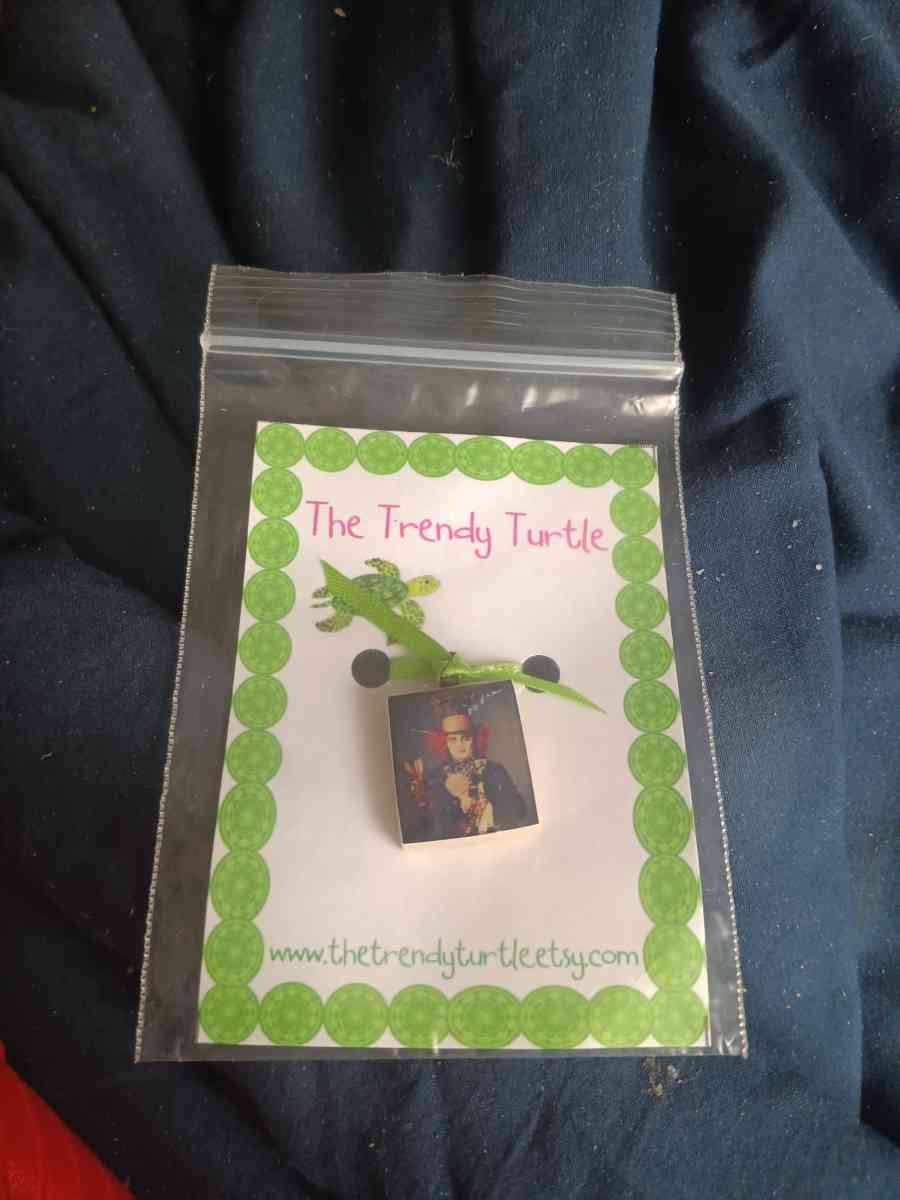 pins and air earrings - North Charleston, South Carolina - FleaMarketBay