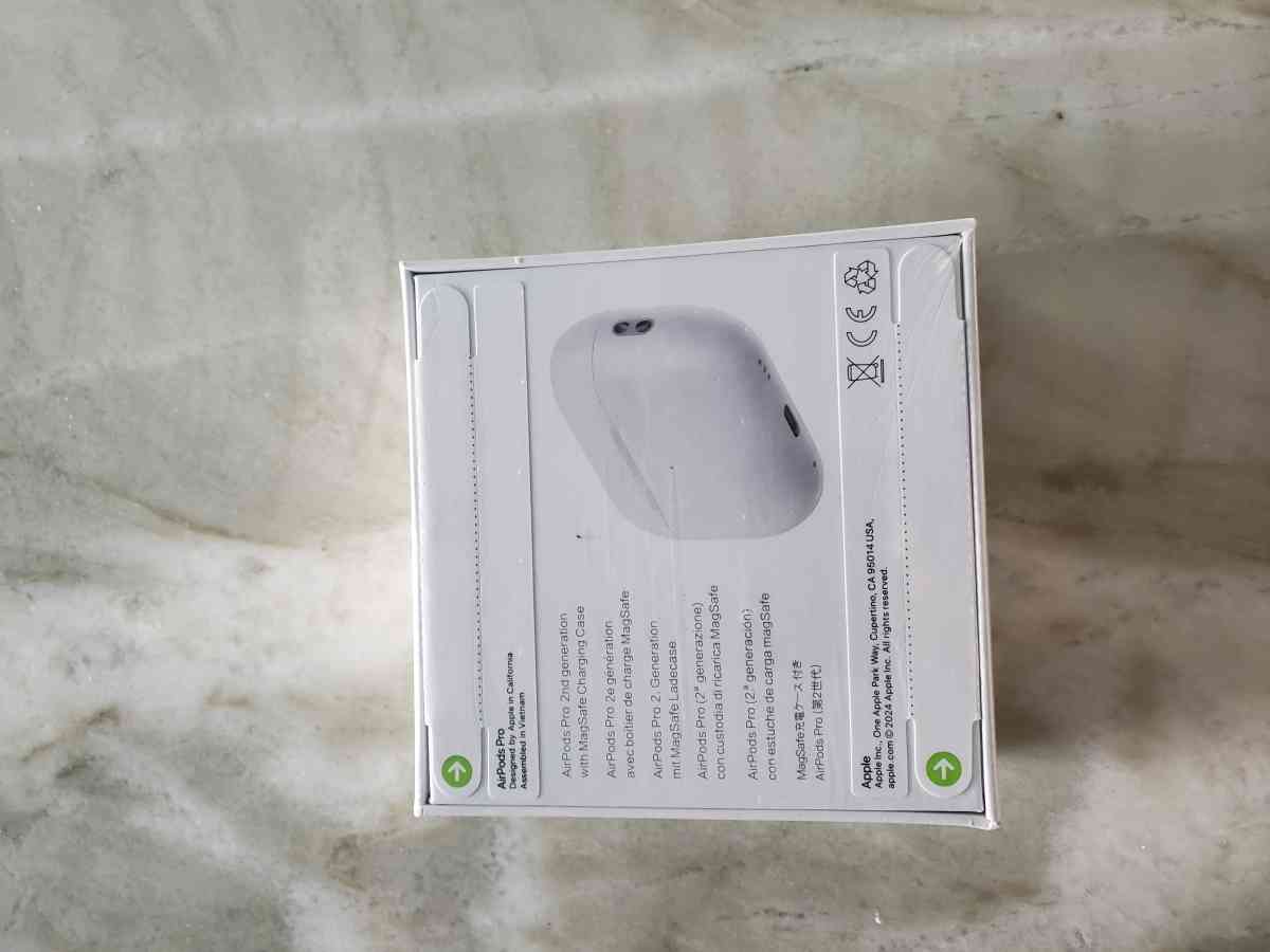 Apple AirPods 2nd Generation - Wildomar, California - FleaMarketBay