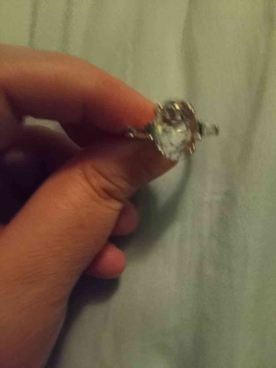 fake diamond ring size 11 - Cleveland, Ohio - FleaMarketBay