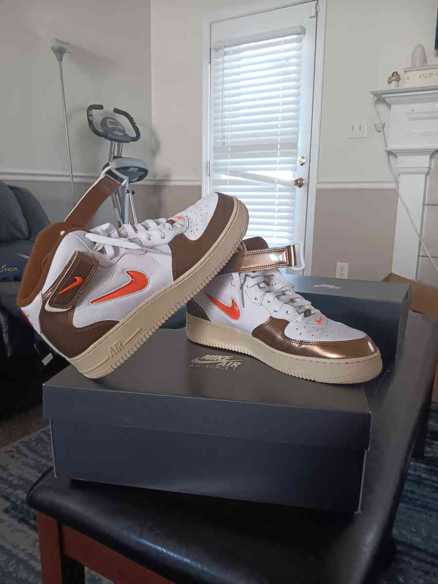 NIKE AIR FORCE 1 brown  white orange color - Louisville, Kentucky - FleaMarketBay