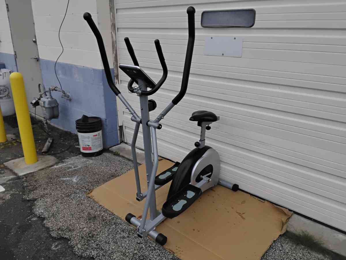 Nice Cardio Dual Trainer Machine with Digital Readout - Williamstown, New Jersey - FleaMarketBay