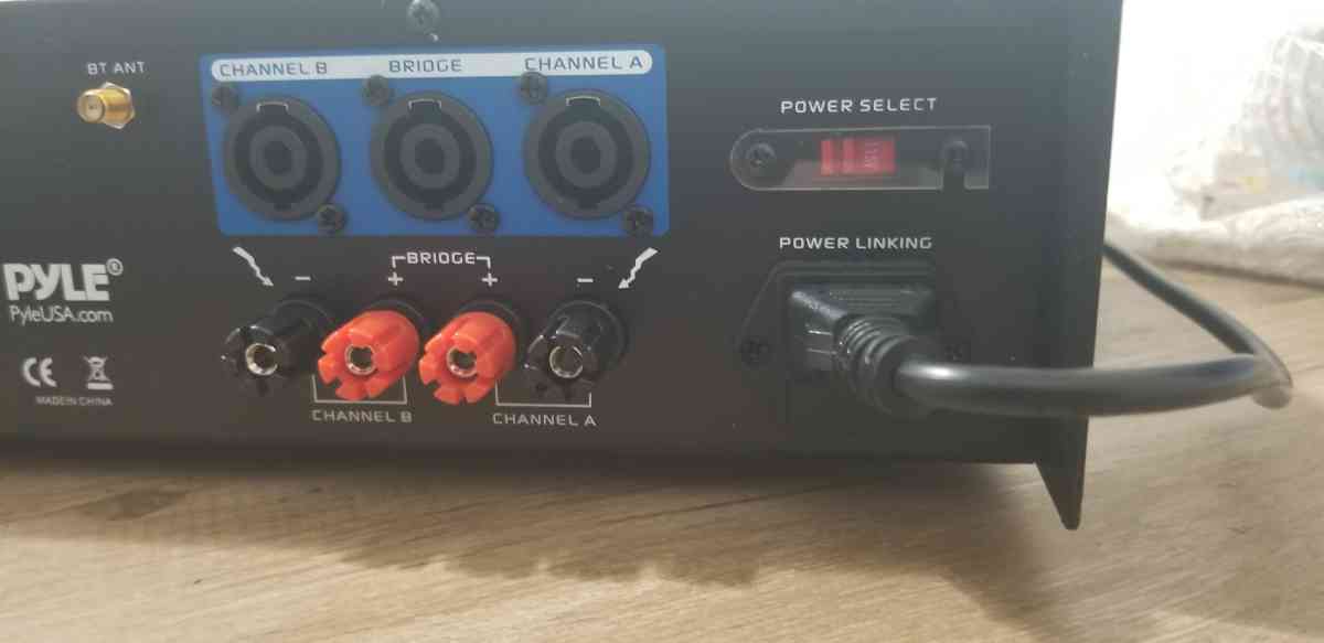 Pyle Amplifier 2 channel Home theater - Mount Juliet, Tennessee - FleaMarketBay