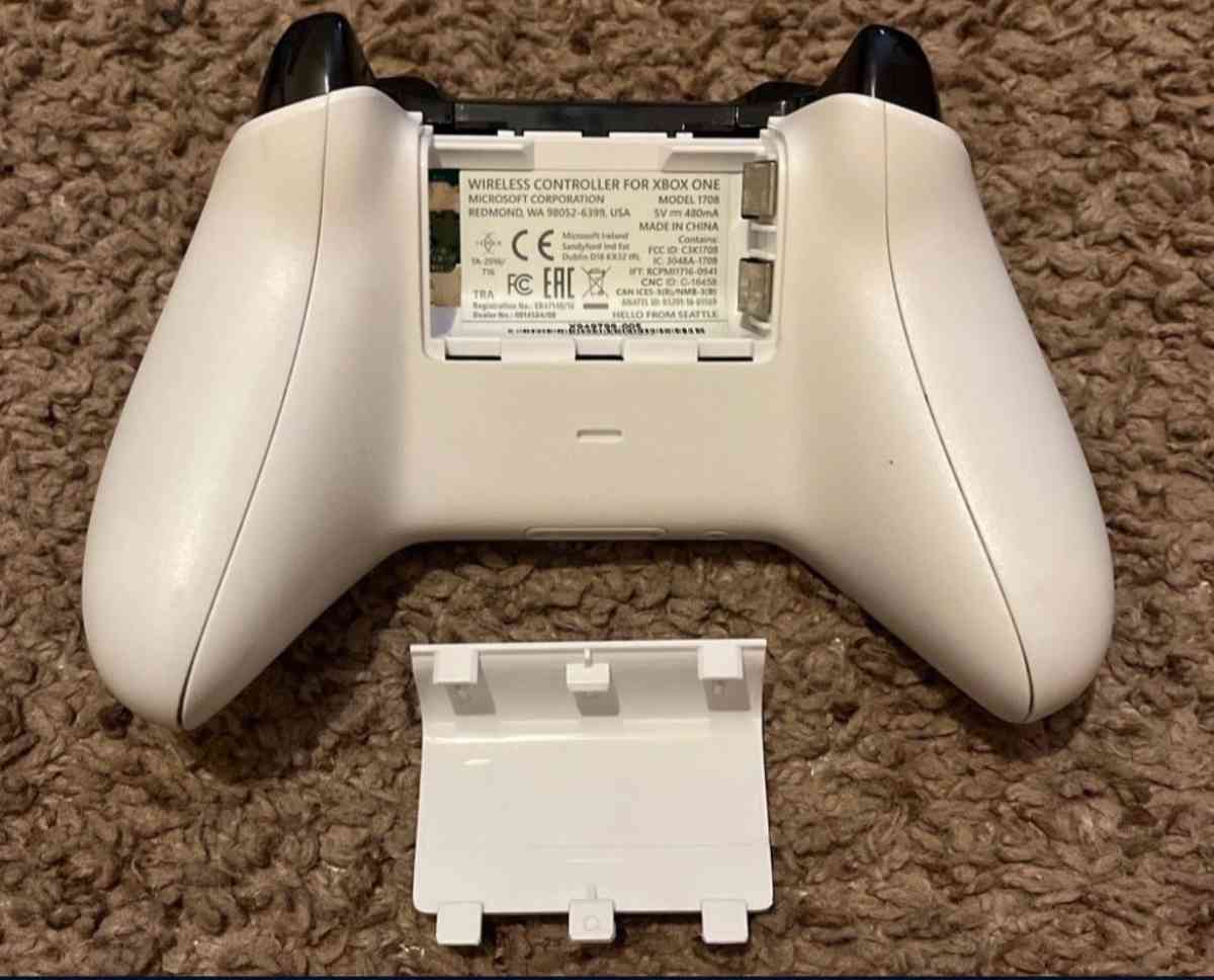 Xbox One S - Magnolia, Texas - FleaMarketBay