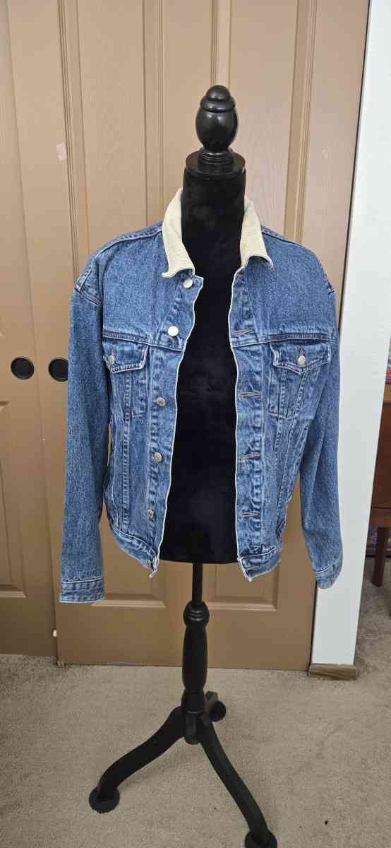 Vintage 90s Embroidery Flannel Lined Disney Store Denim Jack - Ripon, Wisconsin - FleaMarketBay