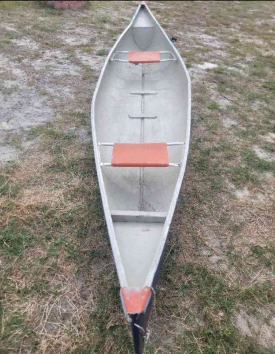 Canoe - Hudson, Florida - FleaMarketBay