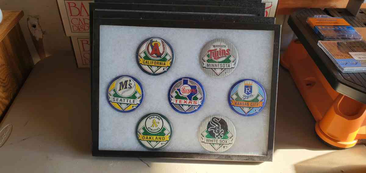 mlb baseball large style team pins - Huntington Beach, California - FleaMarketBay