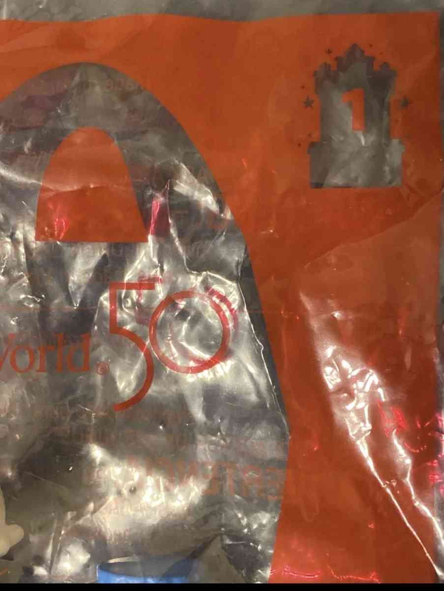 2022 McDonalds Happy Meal Toy 1 Goofy Train Walt Disney Worl - Lake Villa, Illinois - FleaMarketBay