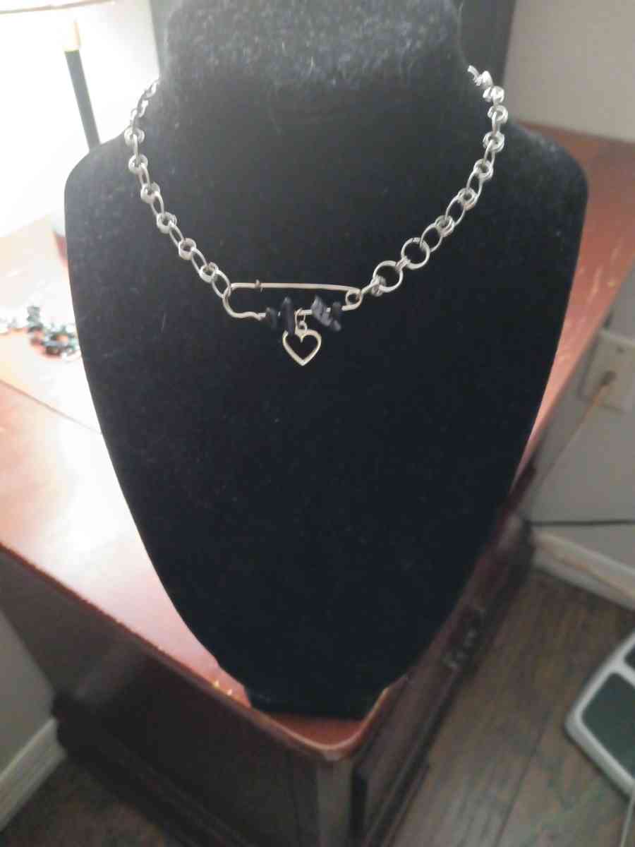 necklaces - Kissimmee, Florida - FleaMarketBay