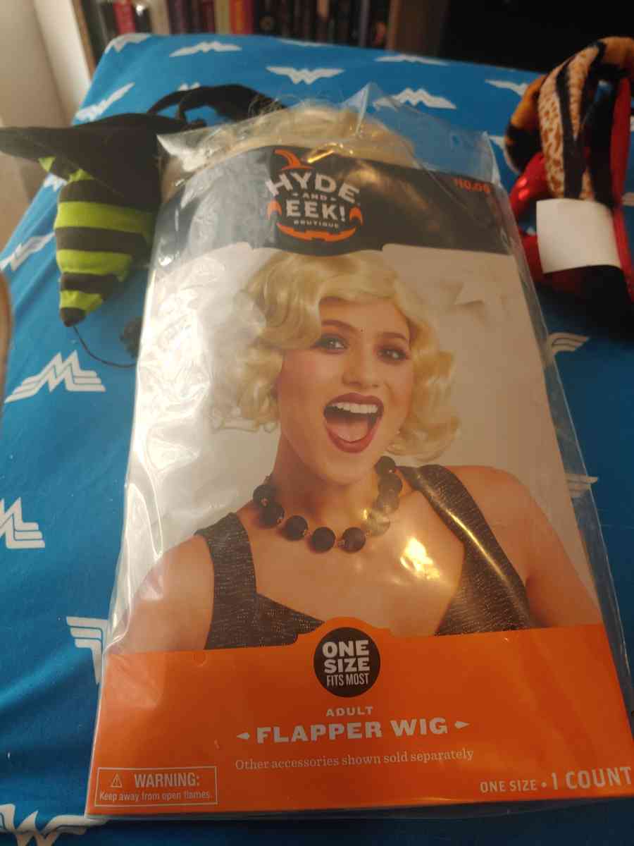 flipper wig - Commerce City, Colorado