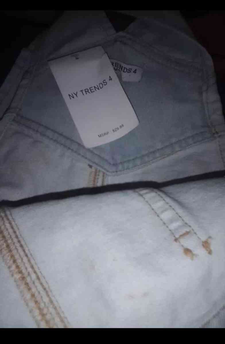 women medium jumper - Miami, Florida - FleaMarketBay