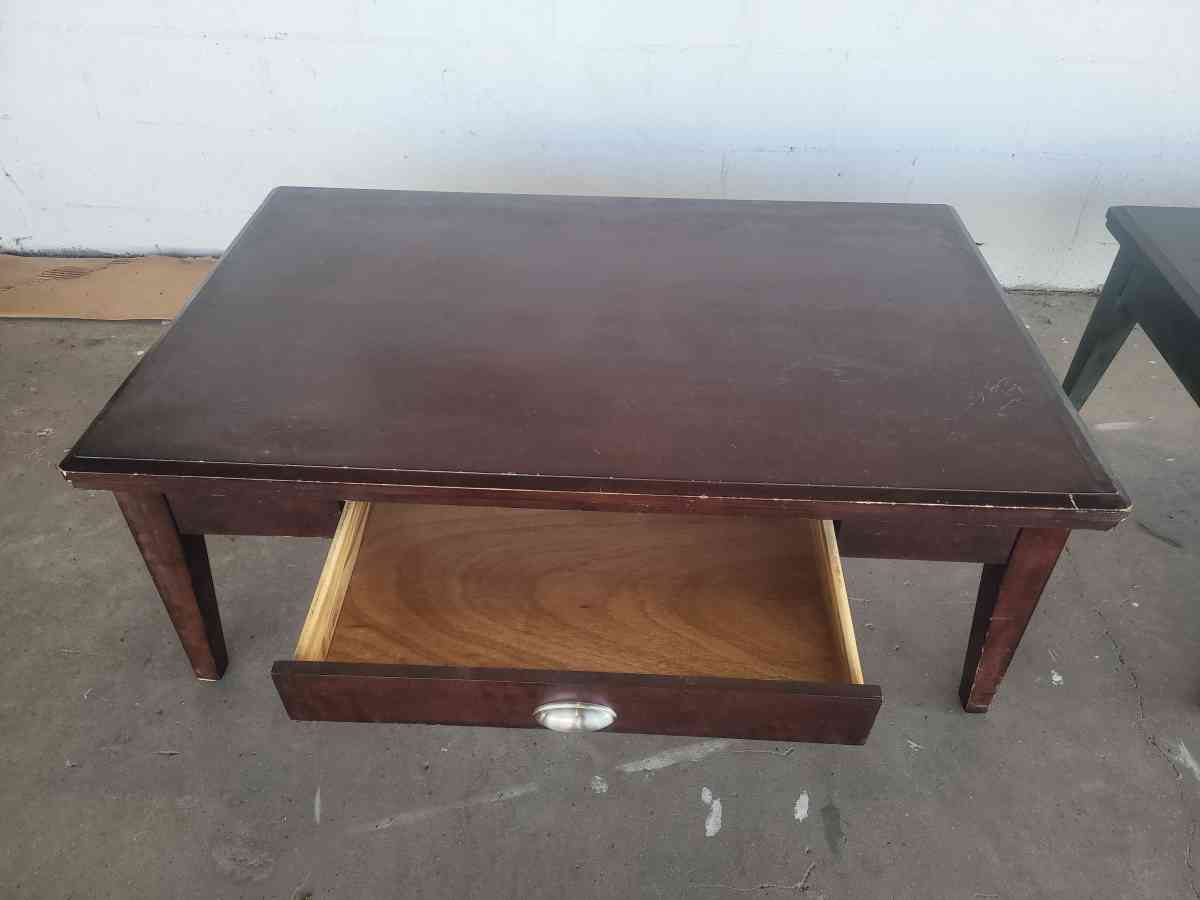 Coffee Table - Biloxi, Mississippi - FleaMarketBay