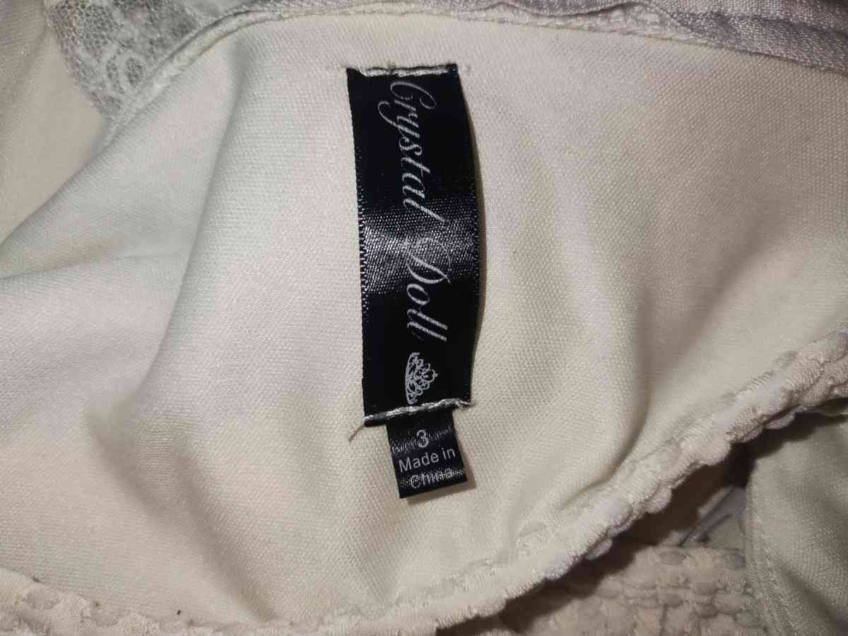 Womens white dress - Jeffersonville, Indiana - FleaMarketBay