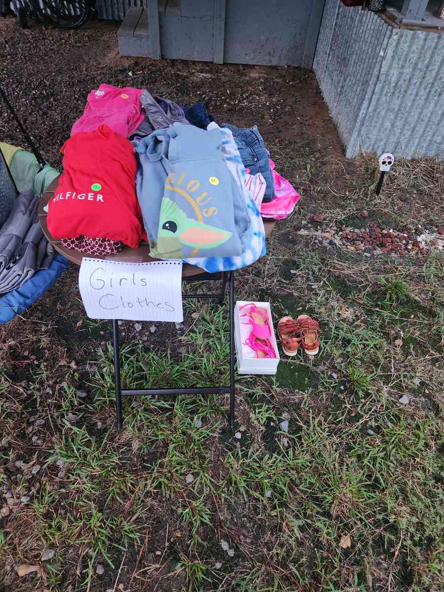 Yard Sale at 125 oak street in Simpson 8am to all gone - Simpson, Louisiana - FleaMarketBay