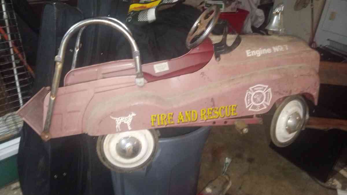 1950s Pedal Firetruck - Ooltewah, Tennessee - FleaMarketBay