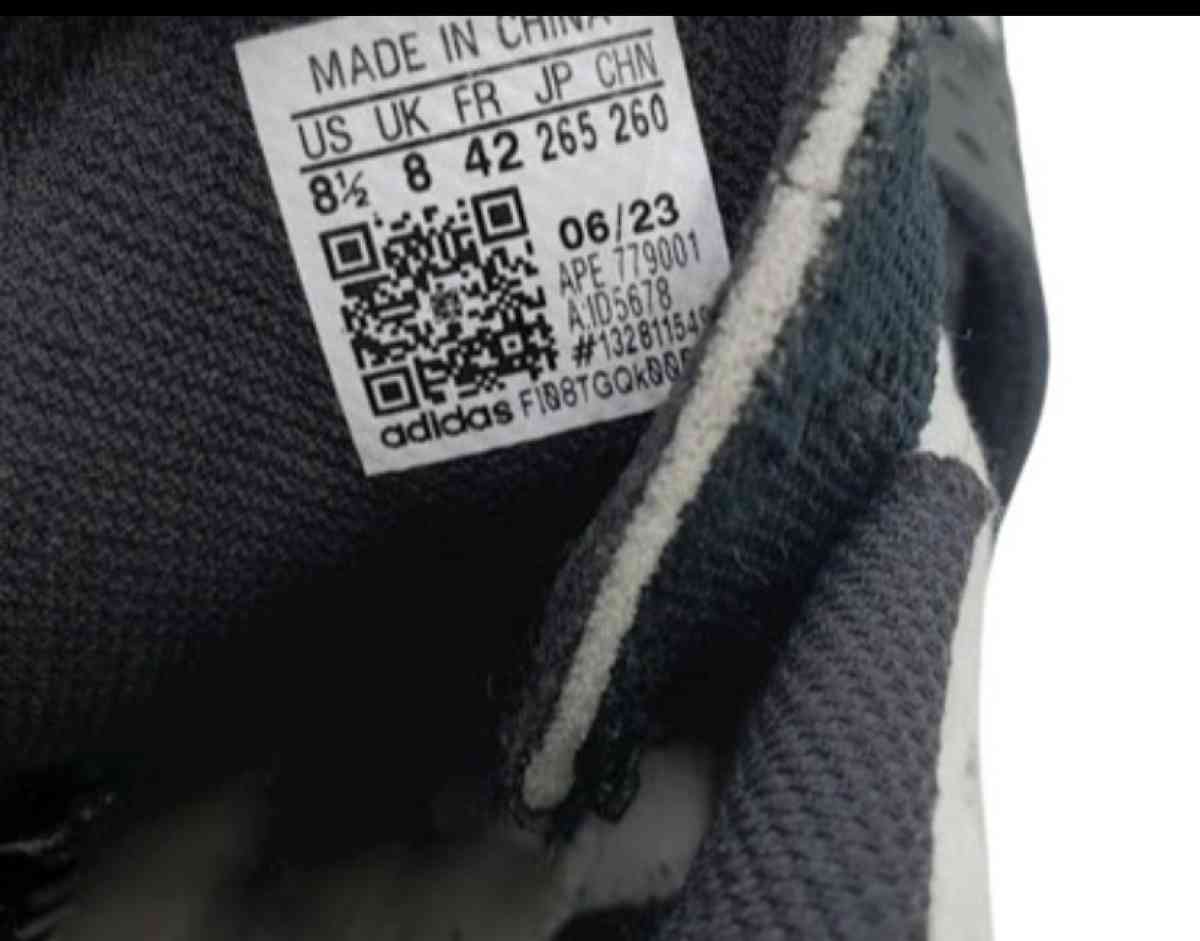 adidas Dame 8 Extply  WhiteBlack  SneakersBasketball - Chicago Heights, Illinois - FleaMarketBay