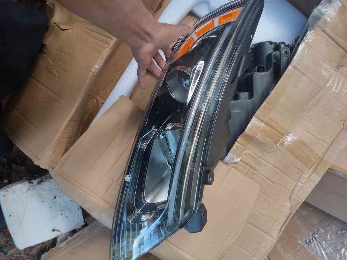 juwgo de faros para kia optima 2014 2015 - Duluth, Georgia - FleaMarketBay