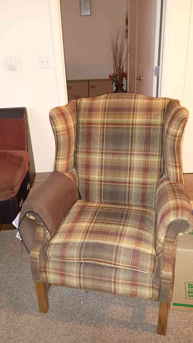 armchair from Illinois - Zion, Illinois - FleaMarketBay