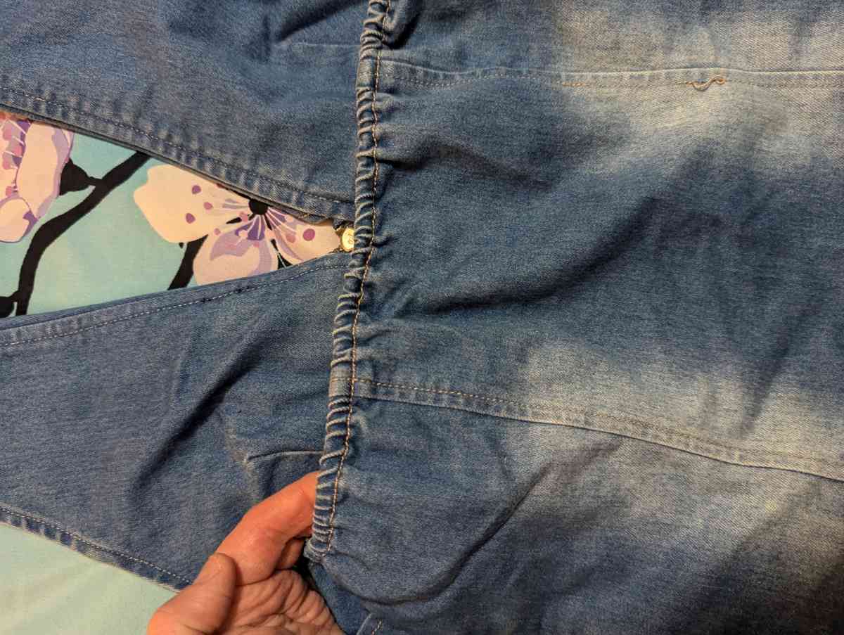 Blue jean top - Blanchard, Louisiana - FleaMarketBay