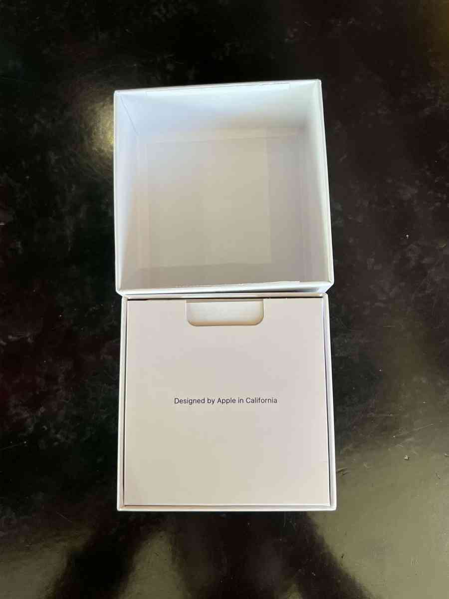 Brand New AirPod Pro Max Generation 2 - Chandler, Arizona - FleaMarketBay