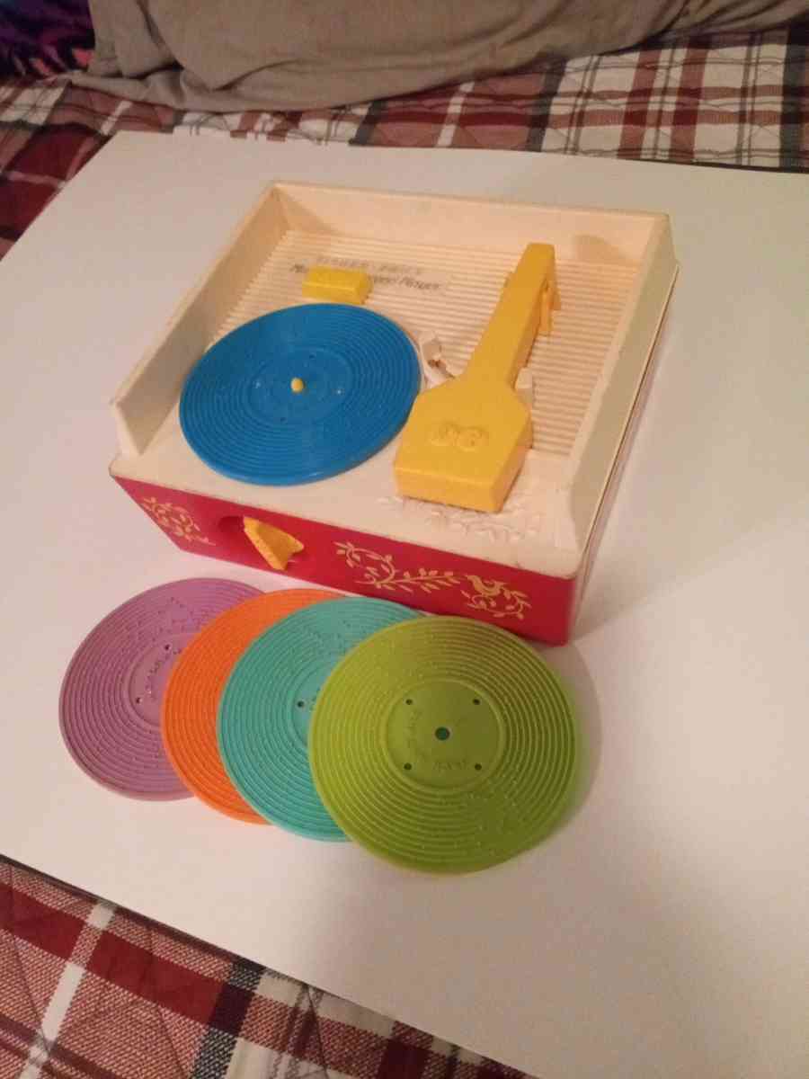 Fisher Price Music Record Player with five records - Kennesaw, Georgia - FleaMarketBay