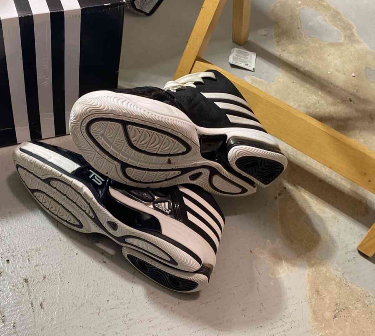 Adidas TS Lightning Creato MEN BOYS Basketball Shoes CLU 60 - Chicago Heights, Illinois - FleaMarketBay