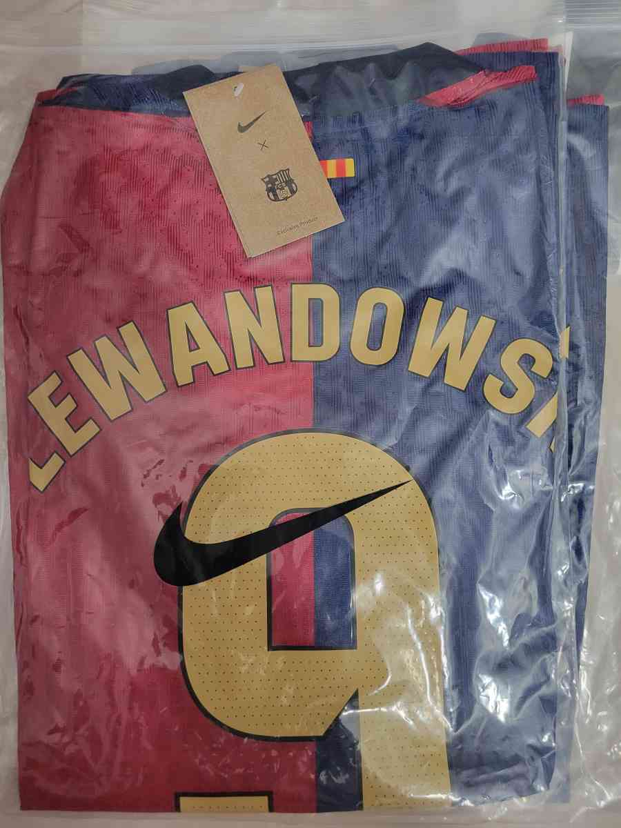FC Barcelona 2025 Player Version Size L XL 2XL Lewandowski - Miami, Florida - FleaMarketBay
