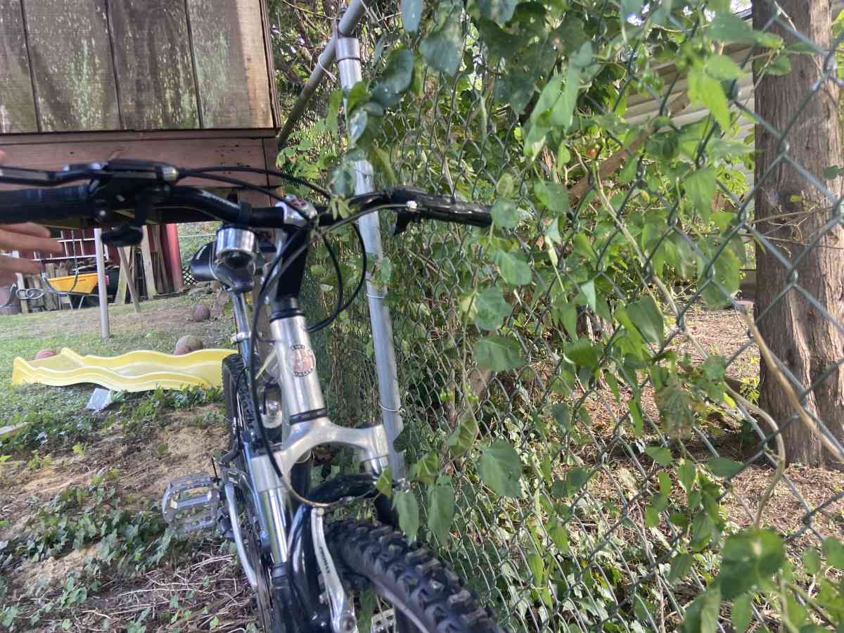 Schwinn Mountain Bike - Ellicott City, Maryland - FleaMarketBay