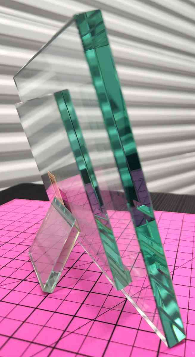 Vint Frameless 6x4 Horizontal Glass Floating Picture Frame - Kenner, Louisiana - FleaMarketBay