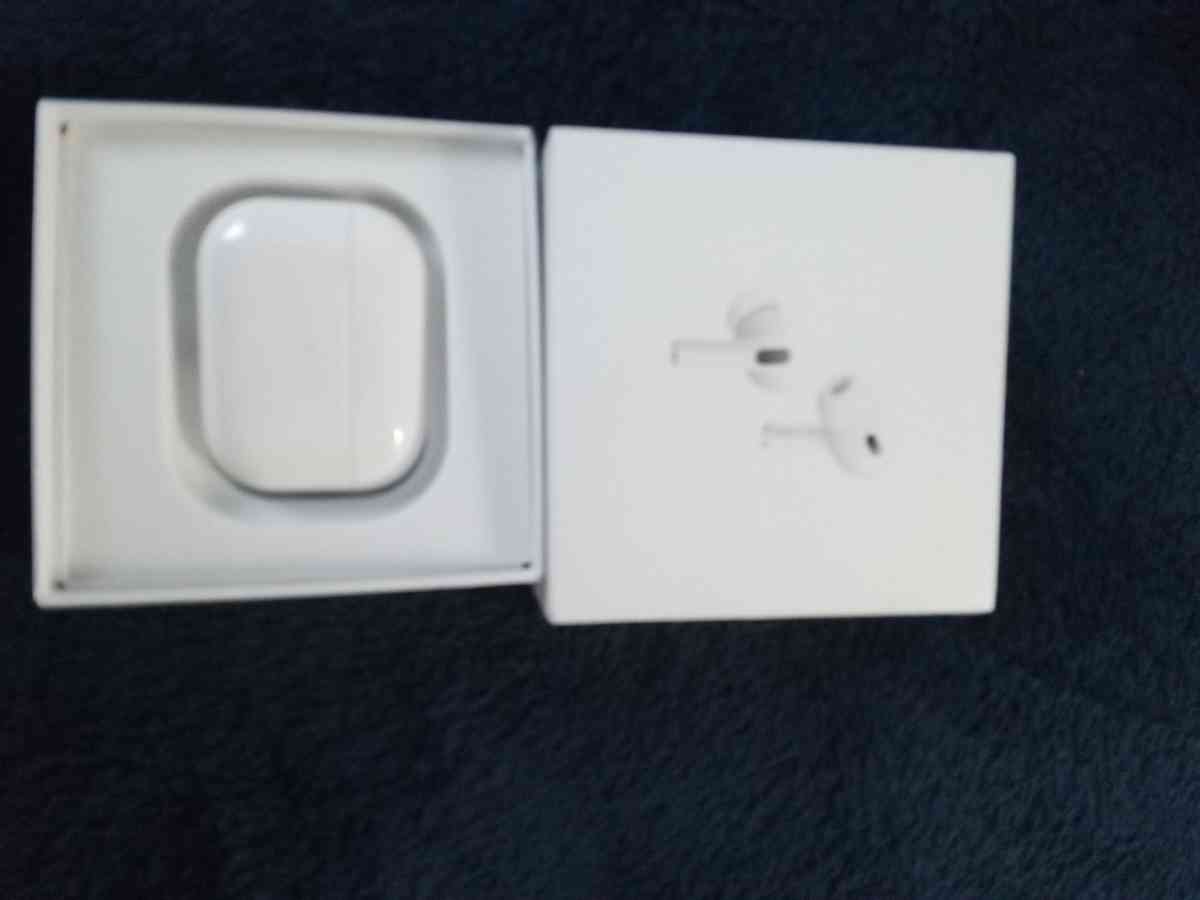 AIRPOD PROS AND - Ruskin, Florida - FleaMarketBay