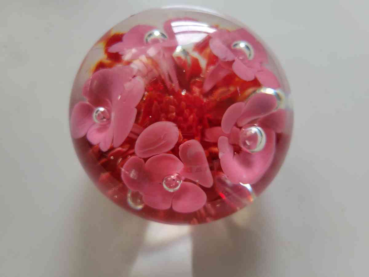 Vintage perfume bottle and paperweight - Wayne, Michigan - FleaMarketBay