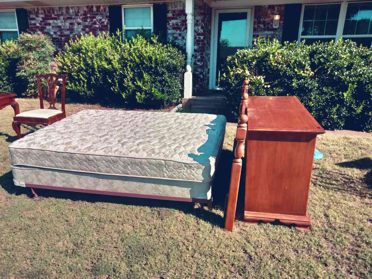LARGE garage sale - Oklahoma City, Oklahoma - FleaMarketBay