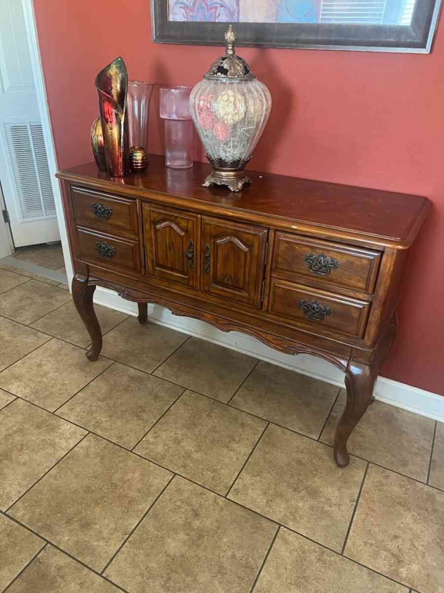 dinner table with buffet cabinet - Odessa, Texas - FleaMarketBay
