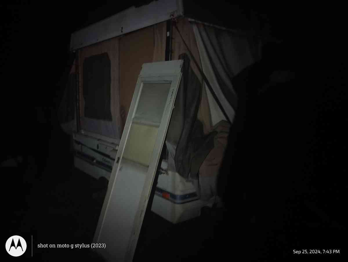 pop up camper - Wallace, North Carolina - FleaMarketBay