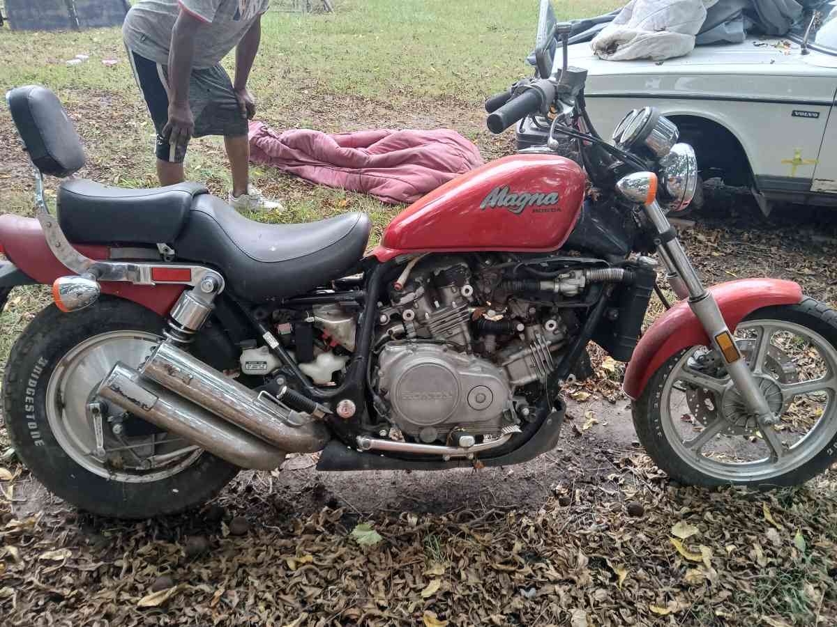 1988 honda magna motorcycle  sold as is - Dayton, Ohio - FleaMarketBay