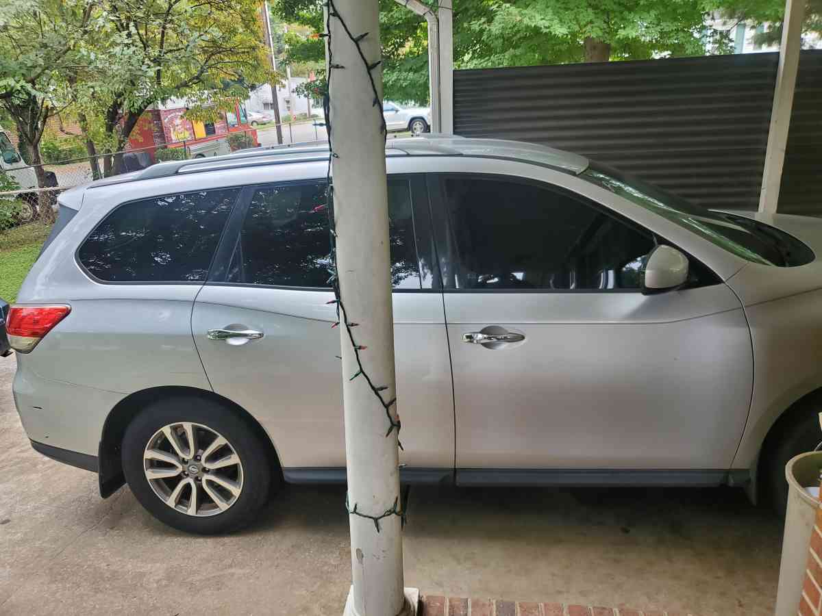 nissan pathfinder 2014 - High Point, North Carolina - FleaMarketBay