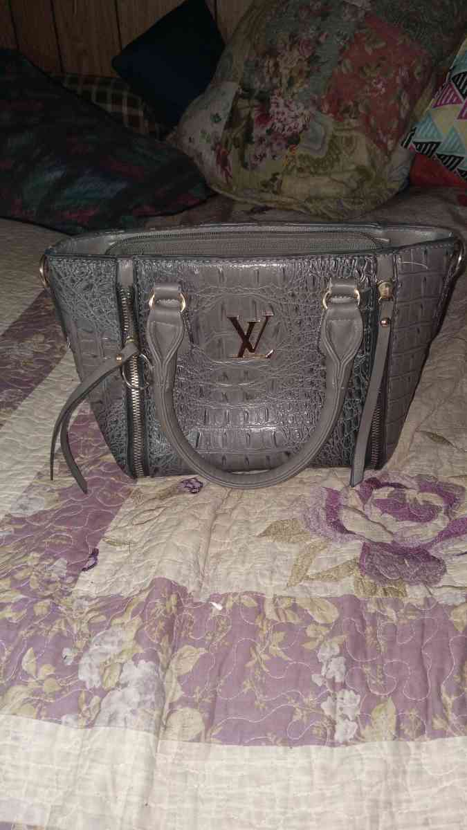 Louis Vuitton grey handbag with crocodile pattern - Waxahachie, Texas