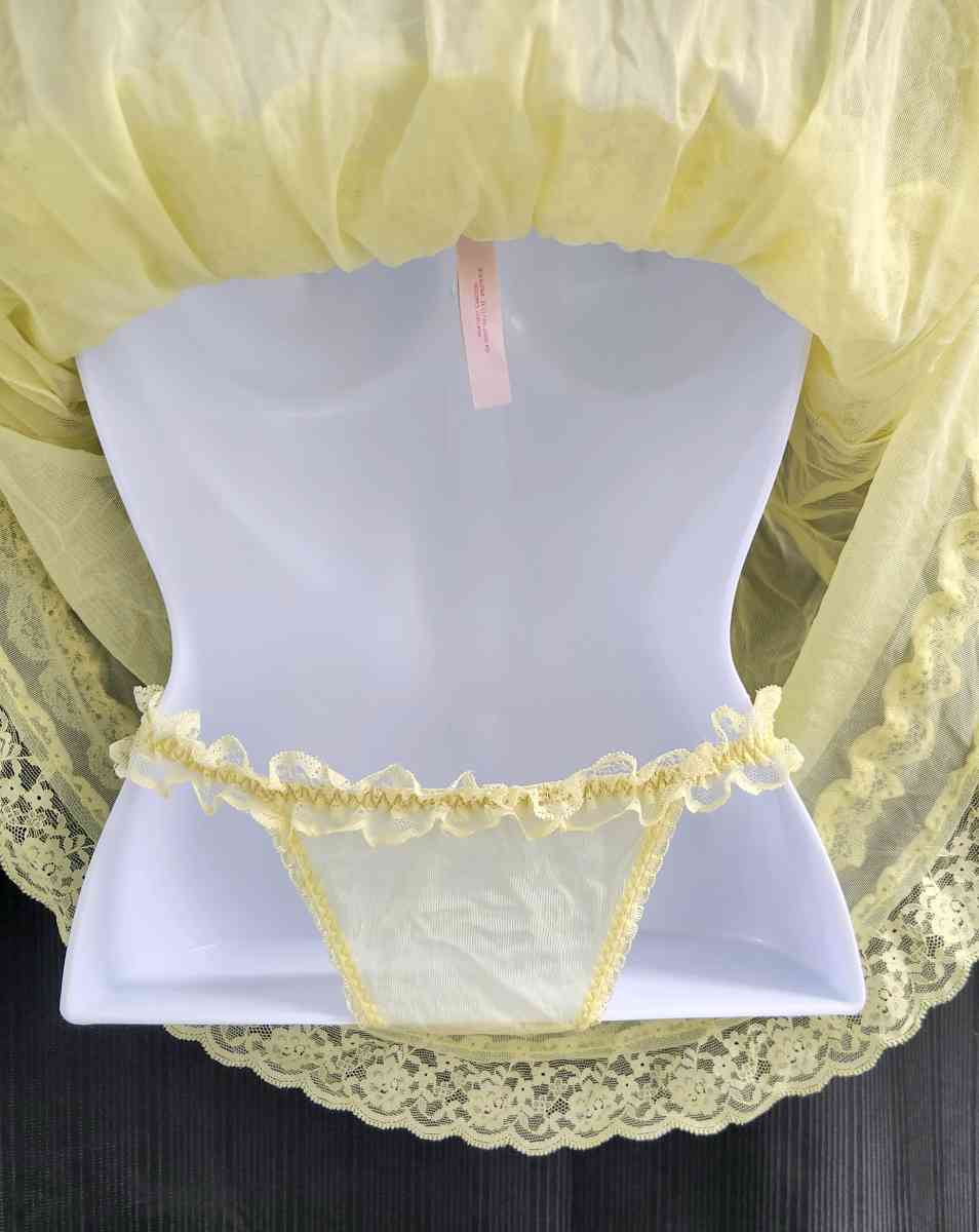 Victorias Secret Yellow Mesh Ruffled Babydoll Matching Botto - Kenner, Louisiana - FleaMarketBay