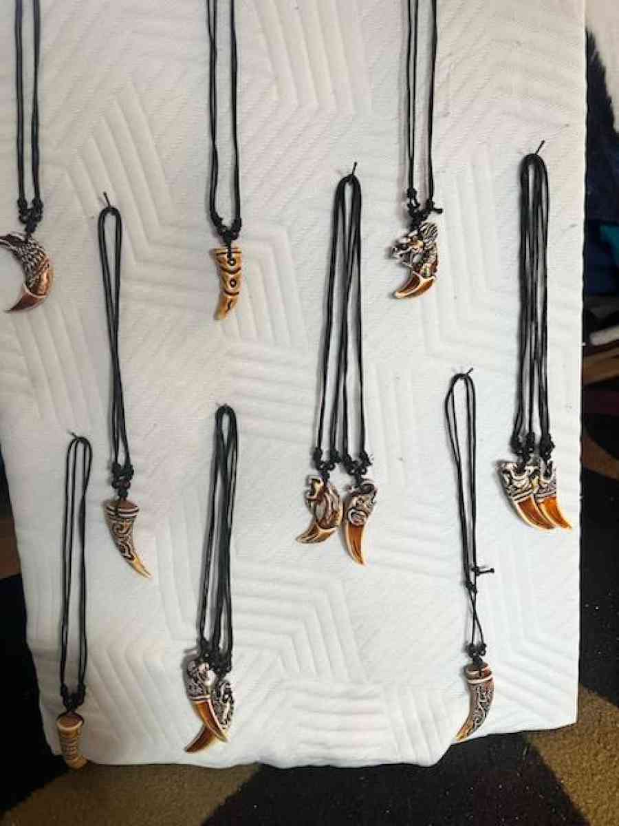 necklaces for sale 2apiece or bulk sale 200 for 400 pieces - Somersworth, New Hampshire - FleaMarketBay