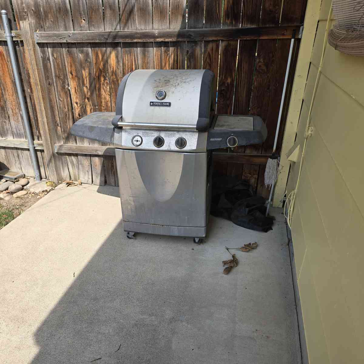 propane grill - Boise, Idaho - FleaMarketBay