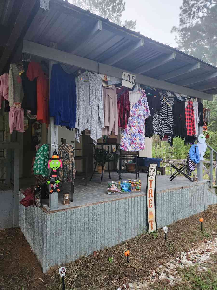 Yard Sale at 125 oak street in Simpson 8am to all gone - Simpson, Louisiana - FleaMarketBay