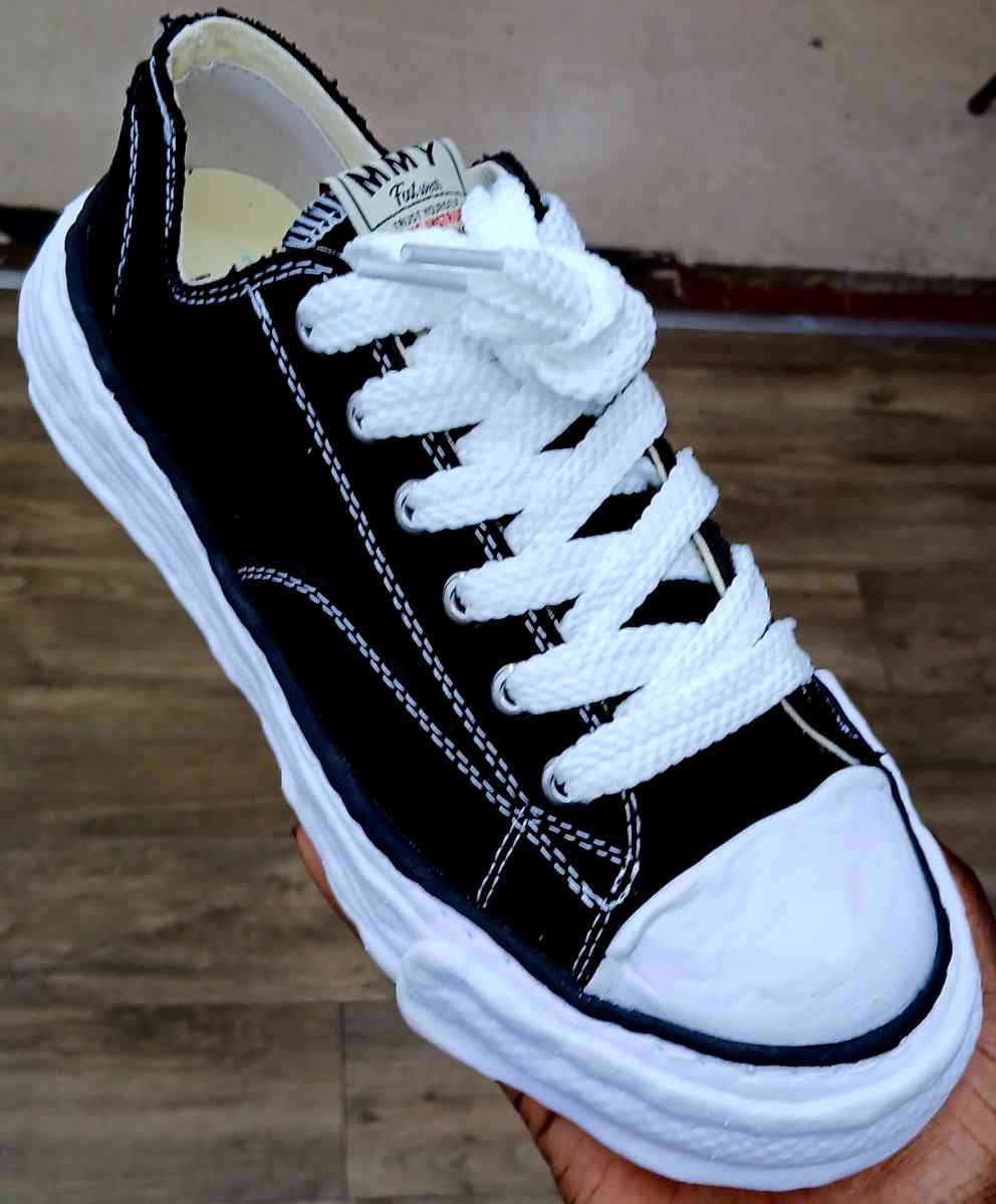 Sneakers - Jonesboro, Georgia - FleaMarketBay