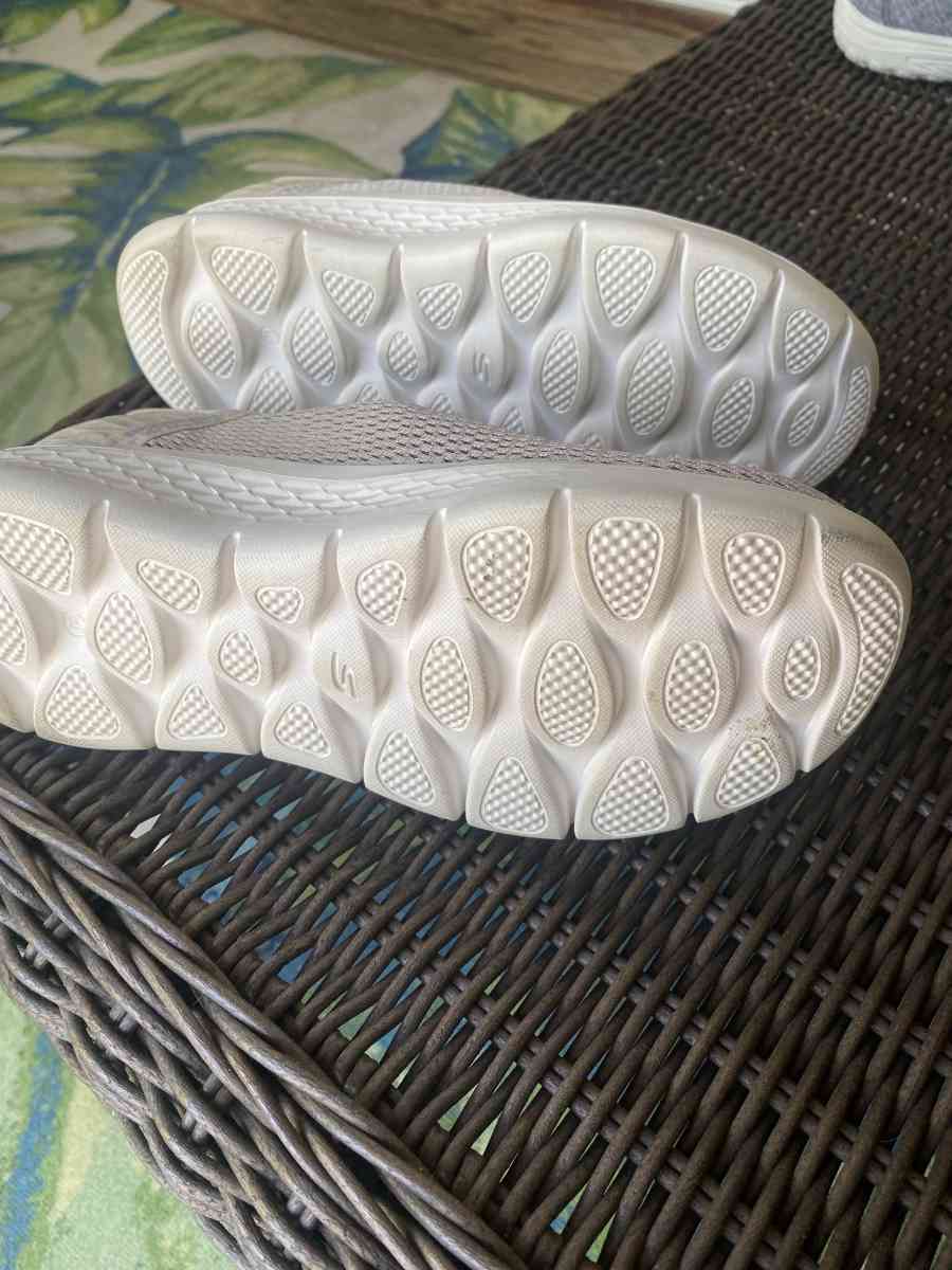 Sketchers Slip ins - Cincinnati, Ohio - FleaMarketBay